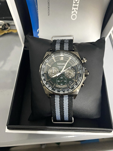 Seiko quartzchronograph - seiko,