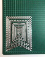 Large 13pcs Scalloped Lacy