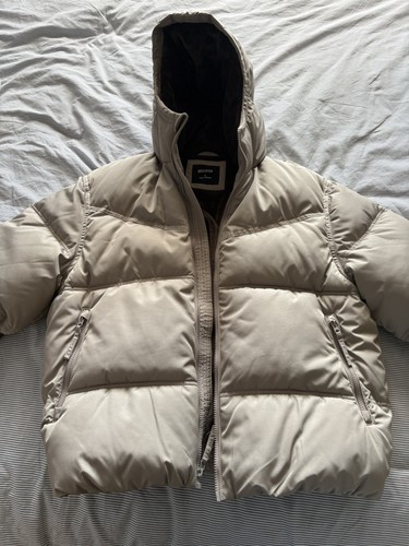 Hollister beige puffer jacket - hollister,
