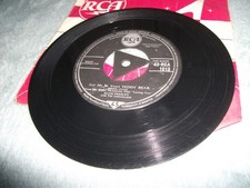 ELVIS PRESLEY ( LET ME BE