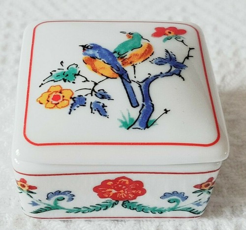 Trinket box porcelain - porcelain, del