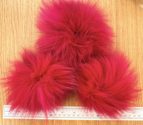 Arctic fox tail piece - fox, fly