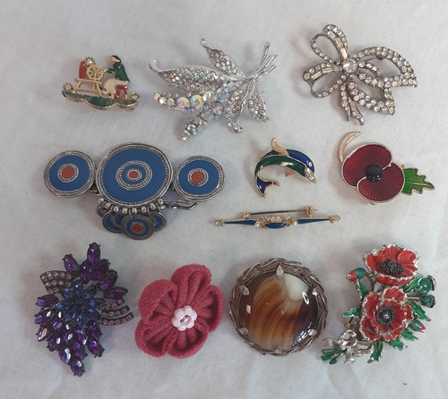 Vintage brooches pins mixed - brooches,