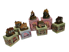 Leonardo Cottages X5 and 2 Musical Cottages Boxed
