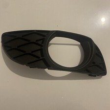 Toyota Yaris Fog Light Grill Cover Bumper FRONT RIGHT 52127-0D060 2003-2005