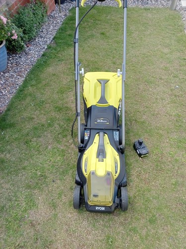 Ryobi 33cm lawnmower 18v - 33cm,