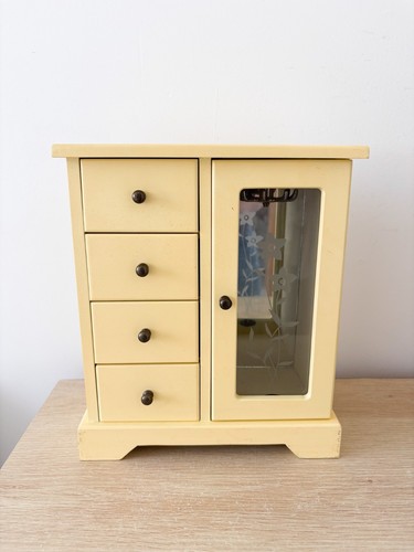 Vintage cream wood jewellery - wood,
