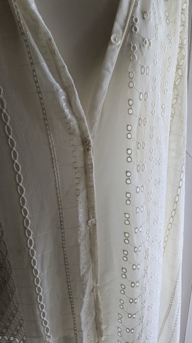 Size 22 cream brodre - /,
