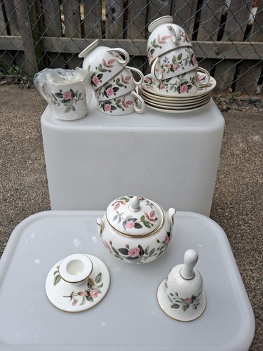 Wedgwood hathaway rose - hathaway,