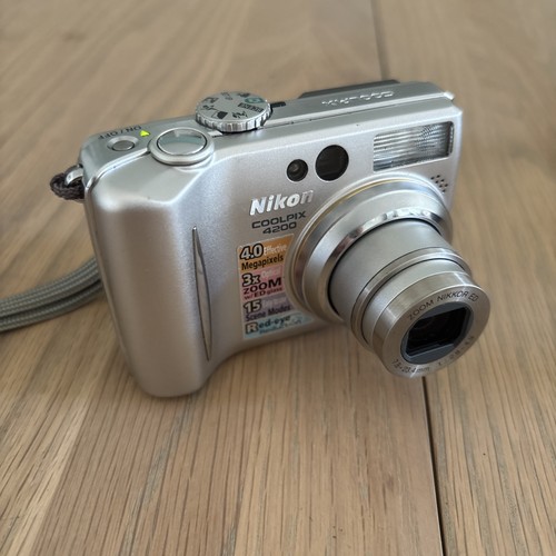 Nikon coolpix 4200 - 4200, digital