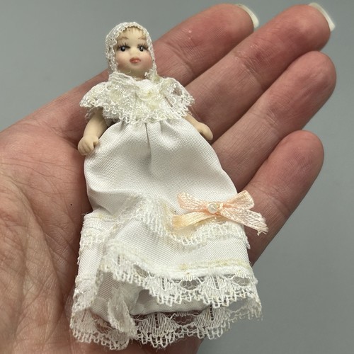 Dolls house miniature - dolls, 1:12