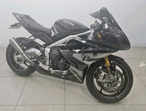 Triumph daytona 765 - daytona, moto2