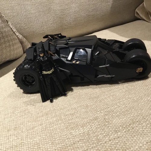 Official scale batman - official,