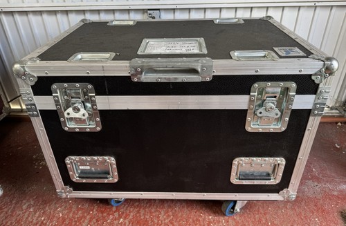 Clay paky quality flight case - paky,
