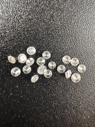 Pcs natural diamonds - 18,