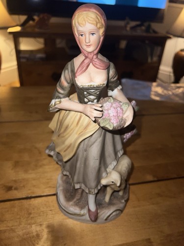 Vintage bisque porcelain lady - vintage,