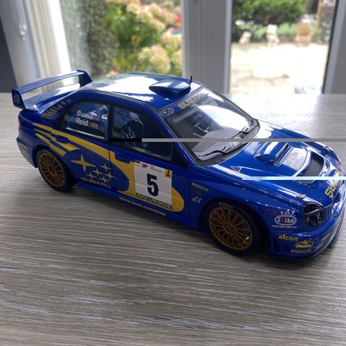 Autoart 2001 subaru - 1/18,