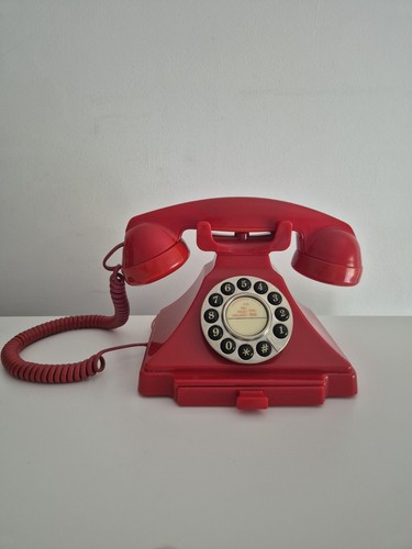 Retro telephone red vintage - telephone,