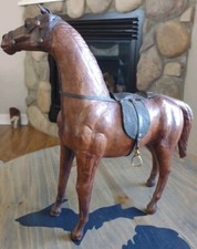 VTG Large Horse Statue Hand
