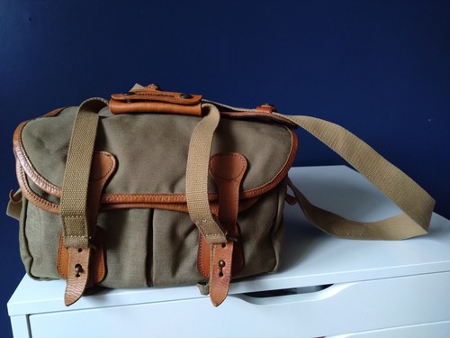 Billingham 225 canvas camera - 225,