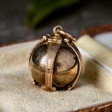 SUPERB UNUSUAL VERSION ANTIQUE ENGLISH 9K GOLD SILVER MASONIC ORB CROSS PENDANT