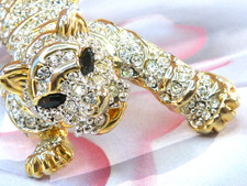 Crouching Tiger Shoulder-Brooch Vintage 1980s Large Gold-plated Diamante Stripes