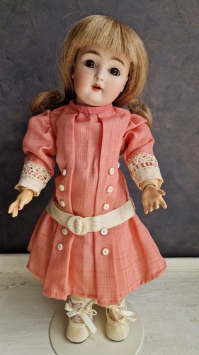 Sweet antique bisque head - sweet,