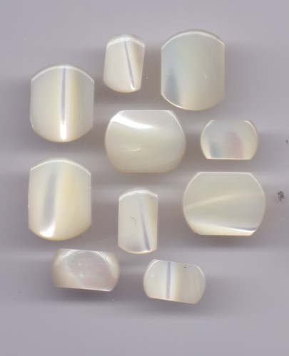 Vintage shell buttons - 10,