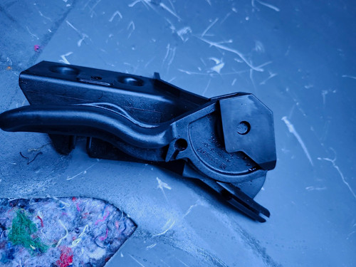 Corsa bonnet release handle - corsa,