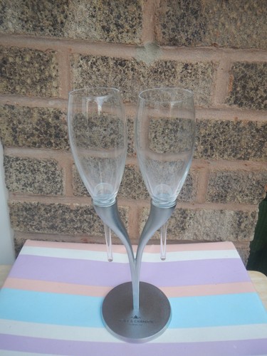 Two moet chandon - moet,