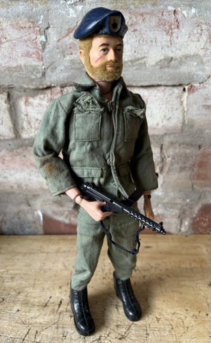Vintage action man - action,