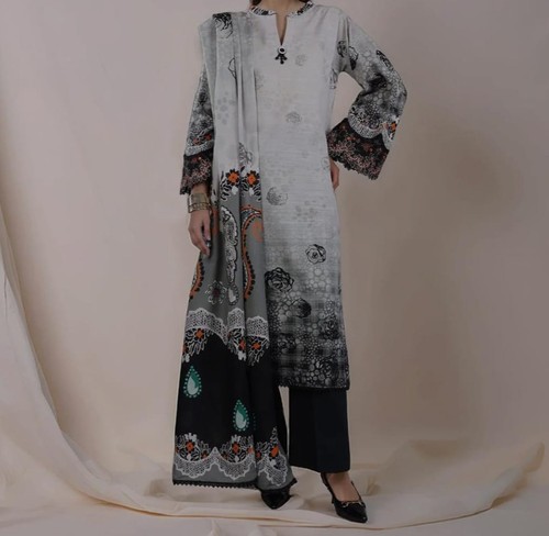Pakistani women piece - 3,
