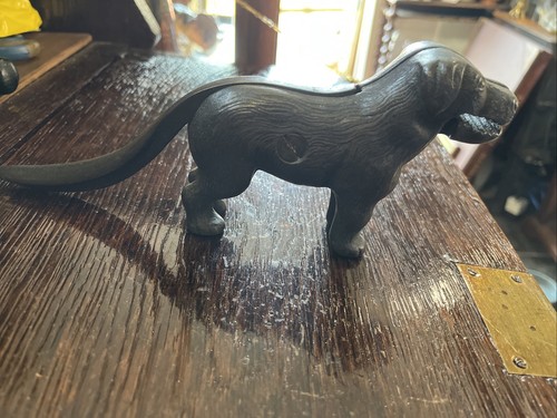 1930 cast iron dog - cast,