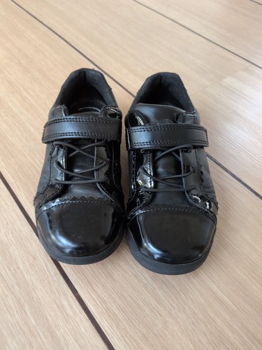 Nearly new clarks - nearly, black