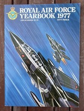 Pre-owned - The Official RAF