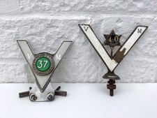2 VINTAGE VETERAN MOTORISTS CAR BADGES 37 & 40 YEARS