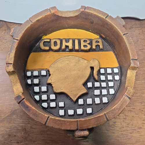 Cohiba ashtray wood - cohiba, look
