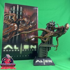 Sideshow Alien Diorama