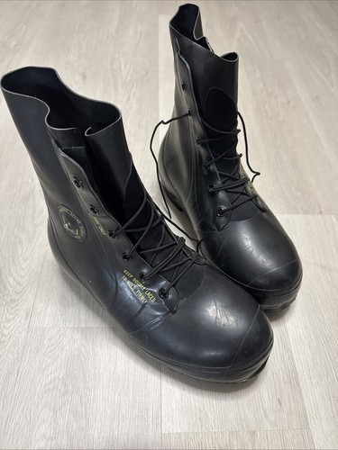 Extra wide bata - bata, military