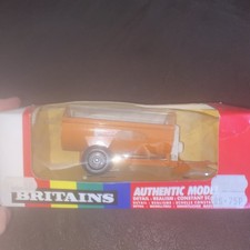 Britains Model 9527 Fiat 880DT Tractor 9575 Howard 155 Rotary Manure Spreader