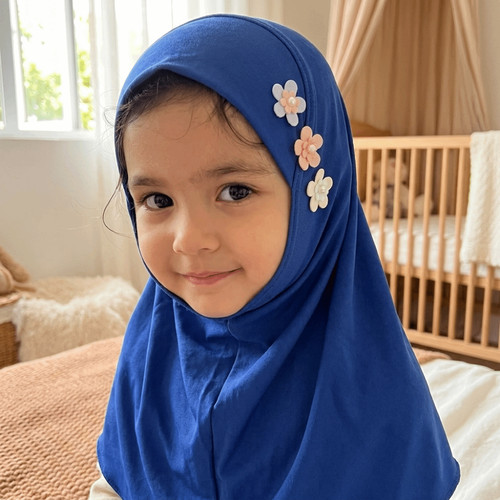 Little girls muslim - muslim, pull