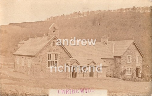 Cwrtnewydd school llanybydder - cwrtnewydd,