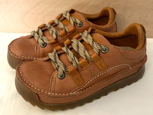 Art skyline shoes - art, tan