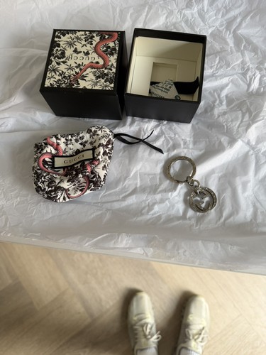 Authentic gucci interlocking - interlocking, g