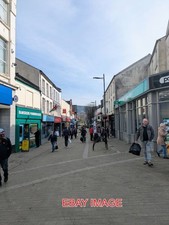 PHOTO  COMMERCIAL STREET