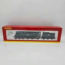 Hornby R2221 OO Gauge BR 4-6-2 Battle of Britain Class Loco 34067 Tangmere
