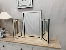 Venetian Bevelled Tri Fold