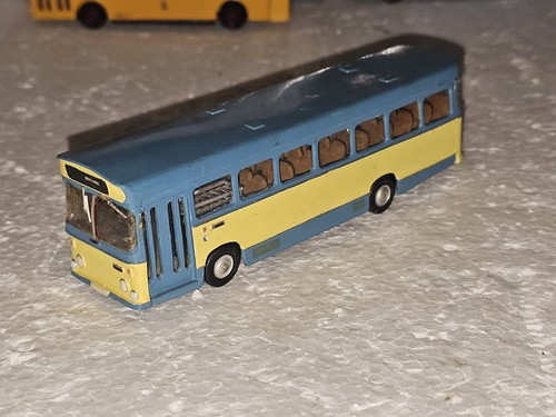 Cotswold model seddon - model,