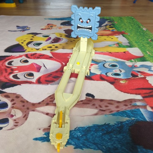 Hot wheels mario - kart, thwomp