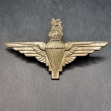 WWII Vintage Parachute Regiment or Para Wings Cap Badge.